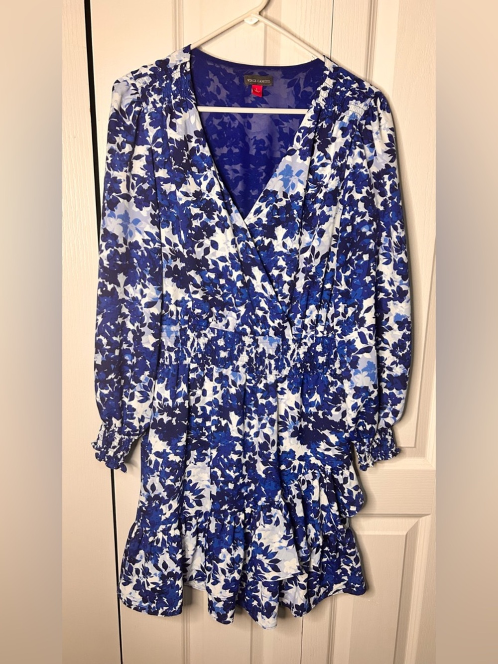 Vince Camuto Women’s Large Long Sleeve V Neck Tiered Mini Dress Blue Floral
